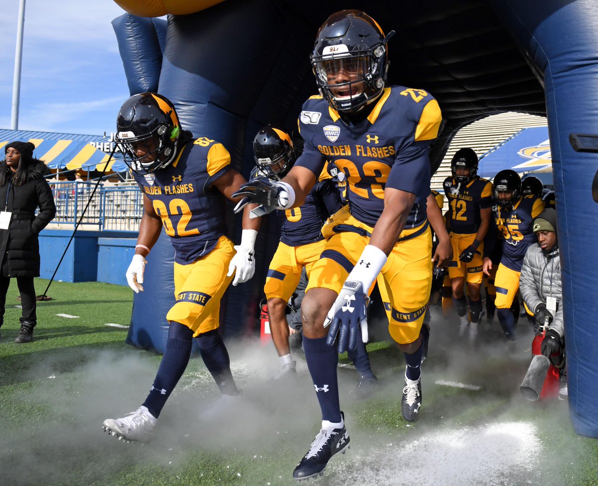 Devin_Glock's tweet image. Blessed to receive my first offer from Kent State University!!! 🟡🔵🟡🔵  @CoachWindham @RecruitGeorgia @KentStFootball @sofofootball #FlashFAST