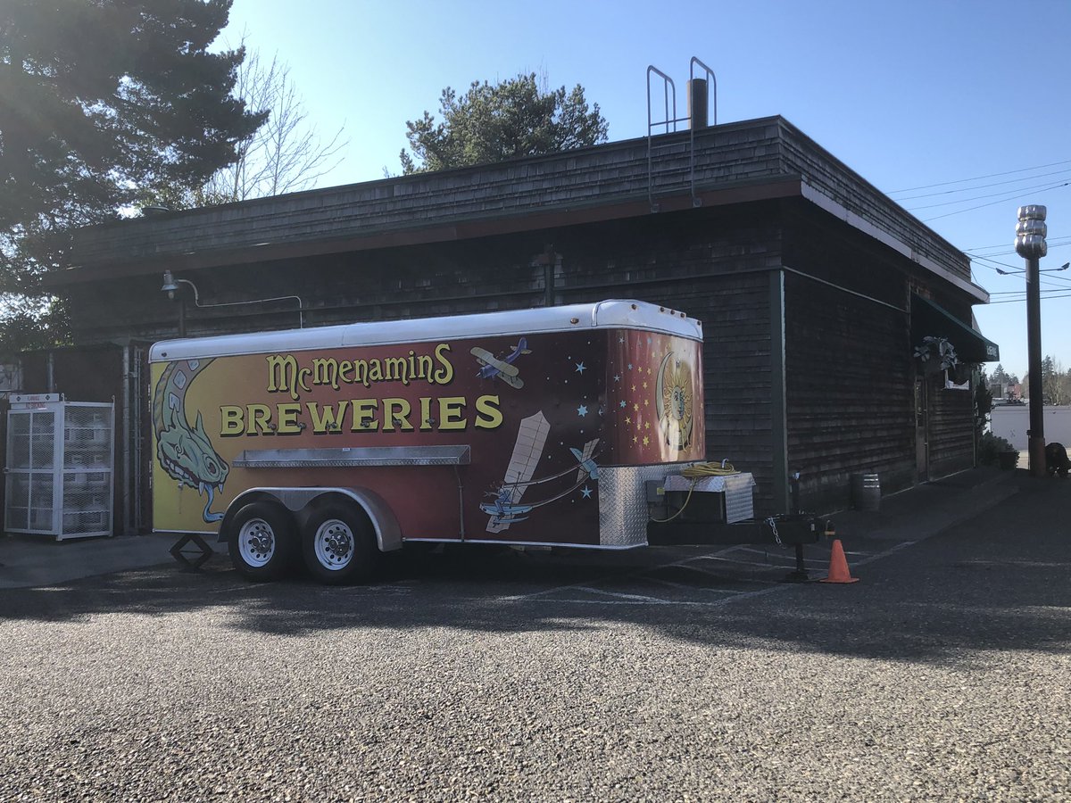 mcmenaminsbeer's tweet photo. Setting up for the 27th Hillsdale Brewfest. Tomorrow we battle for the belt! #mcmenamins #captainneon #hillsdale #brewfest #Craftbeer #orbeer #nworiginal https://t.co/9KZGoE9vmm