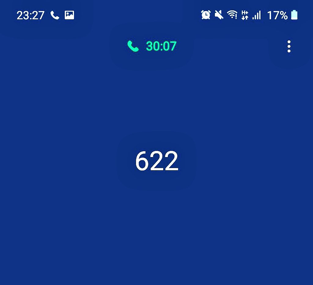 Emeterea's tweet photo. @yoigo ¿Enserio me tenéis 34min esperando para decirme que es una incidencia generalizada y no darme ninguna solución? https://t.co/Uh2gXFiNqH