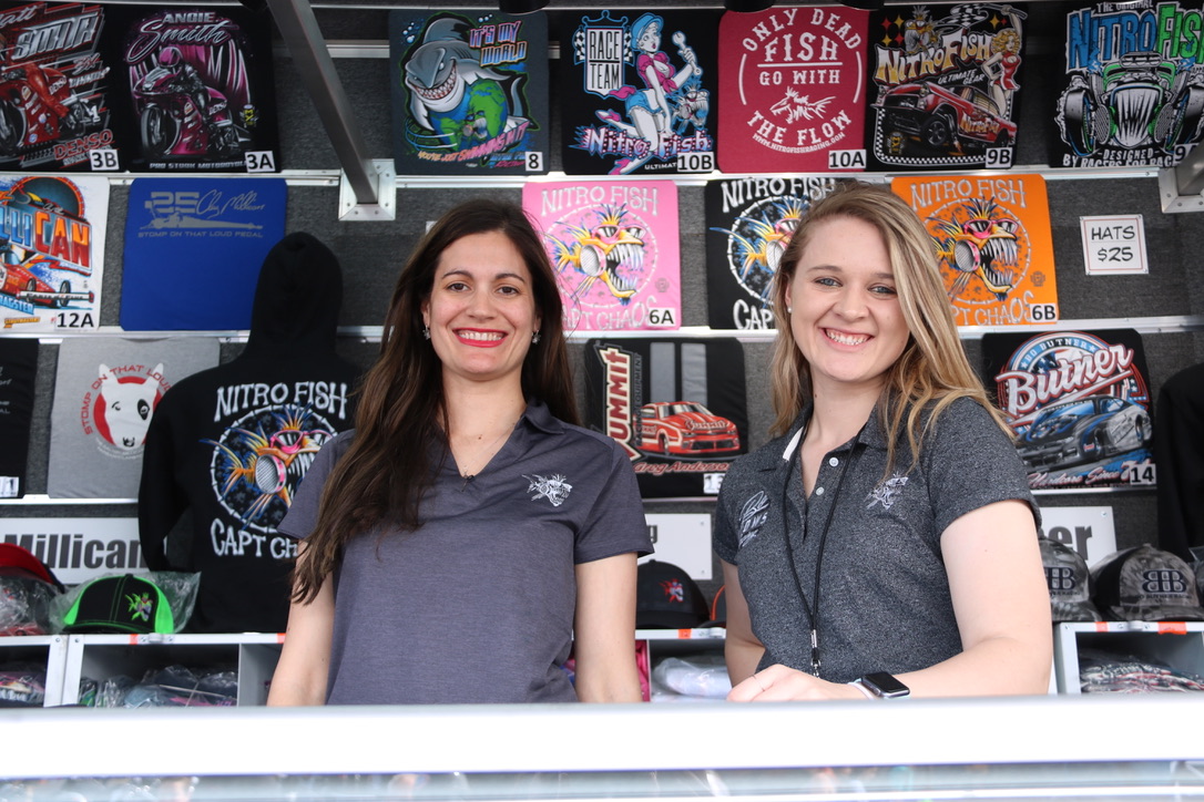 KBTitanNHRA's tweet photo. Recommended if you're at the @NHRA #ArizonaNats: Get over to the #NitroFish merch trailer and get your @SummitRacing 2020 team apparel! Can't make it to @RaceWHP, shop the link: https://t.co/C7zk5TIhO9
#ProStock https://t.co/rfn4wiKTdK