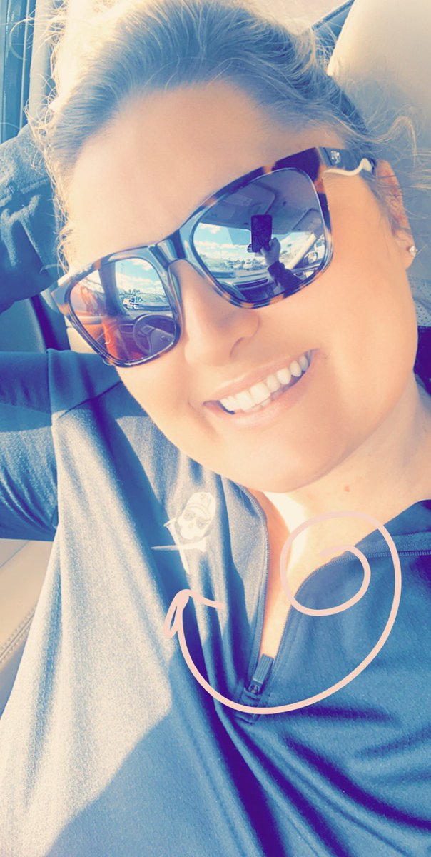 DeniseCarterPCB's tweet photo. Running errands today in my @TheVacationDR @Nike pullover! So proud we have a CEO that cares! 🤍 💀⛳️#DiamondResorts #MakingADifference #TheDiamondDifference 💎 https://t.co/KVOG6AZlSe