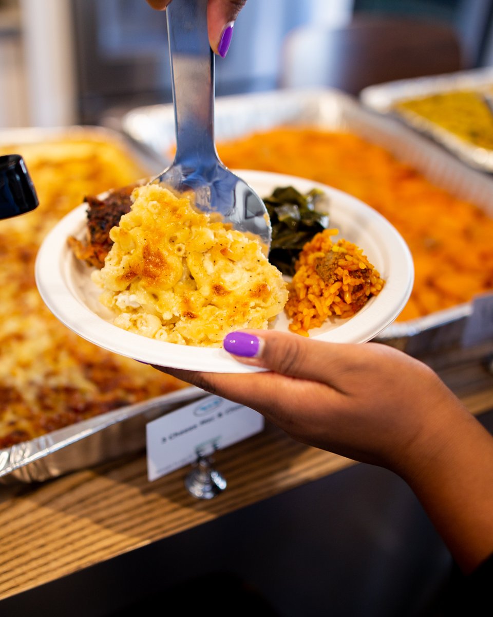 D1A's tweet photo. Today we celebrated #BlackHistoryMonth with catered lunch coast-to-coast from some of our favorite Black-owned businesses in New York City and Los Angeles—@blacknile_eats in #Brooklyn and @bludsosbbq1 in #Compton. #InsideD1A #BelongatD1A https://t.co/VzSu7Oa5Hl