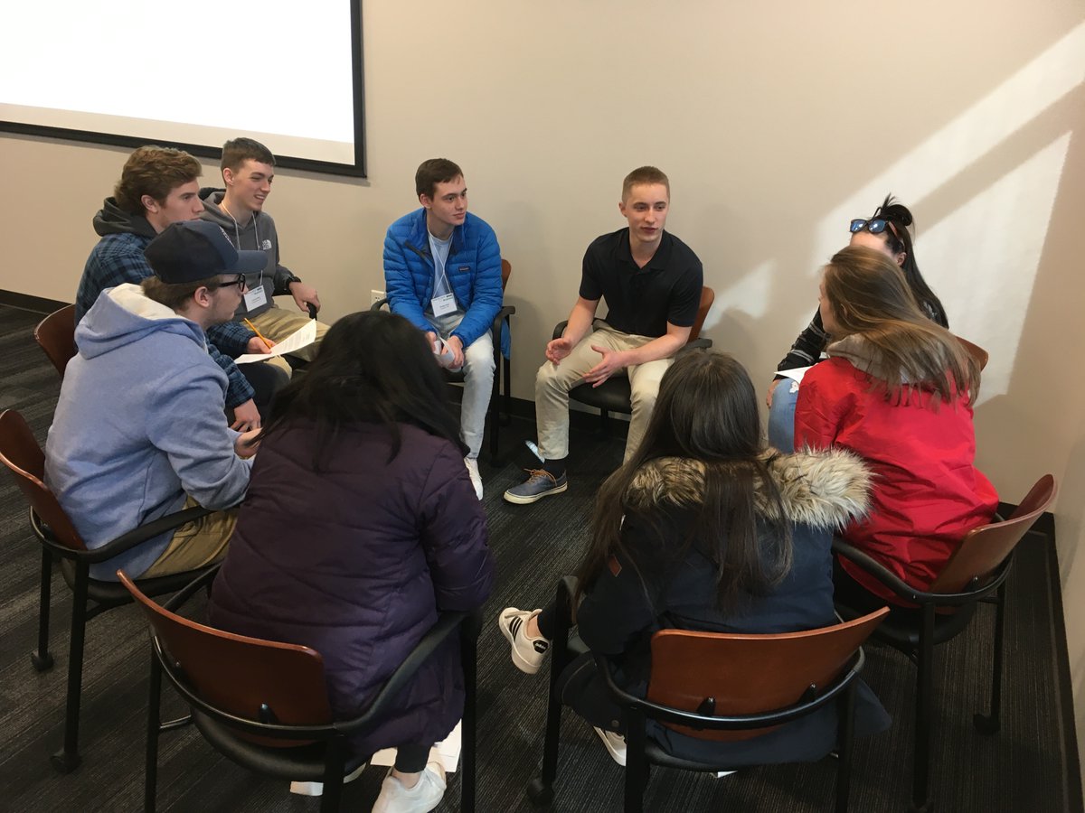 CISBatWNE's tweet photo. Great interactive session at Academic Preview Day for 45 prospective students admitted to the College of Business @WNEUniversity! https://t.co/KO84cD9lfn