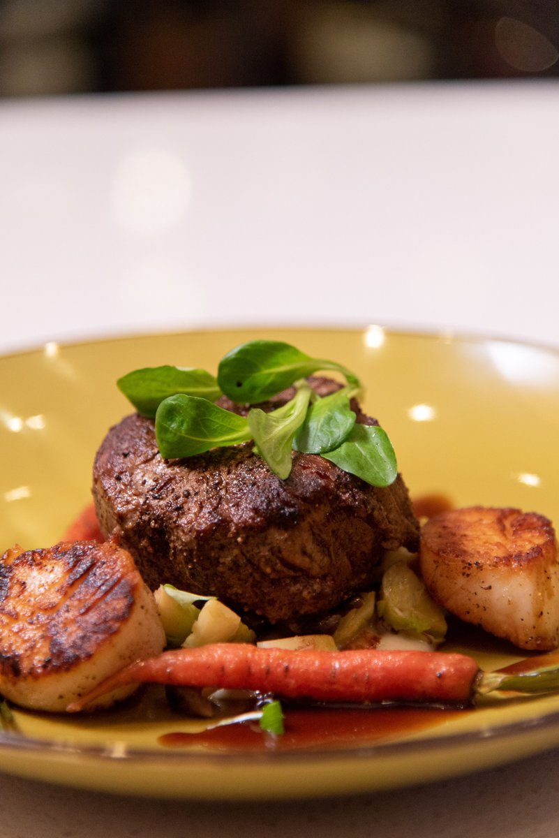 LockwoodChicago's tweet photo. Celebrate your extra 24 in 2020 with a special 3 course Prix Fixe menu offered Leap Day, February 29th. https://t.co/R3kpQ4rr7i