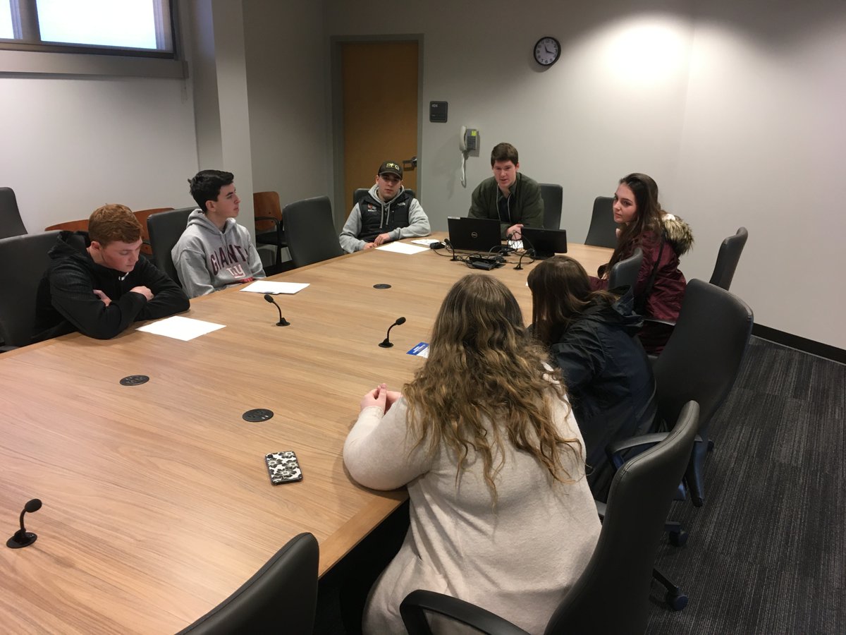 CISBatWNE's tweet photo. Thanks to 45 prospective students admitted to the College of Business for their enthusiastic participation in brainstorming and report-outs of ideas at Academic Preview Day @WNEUniversity! https://t.co/1VtbR9rVhc