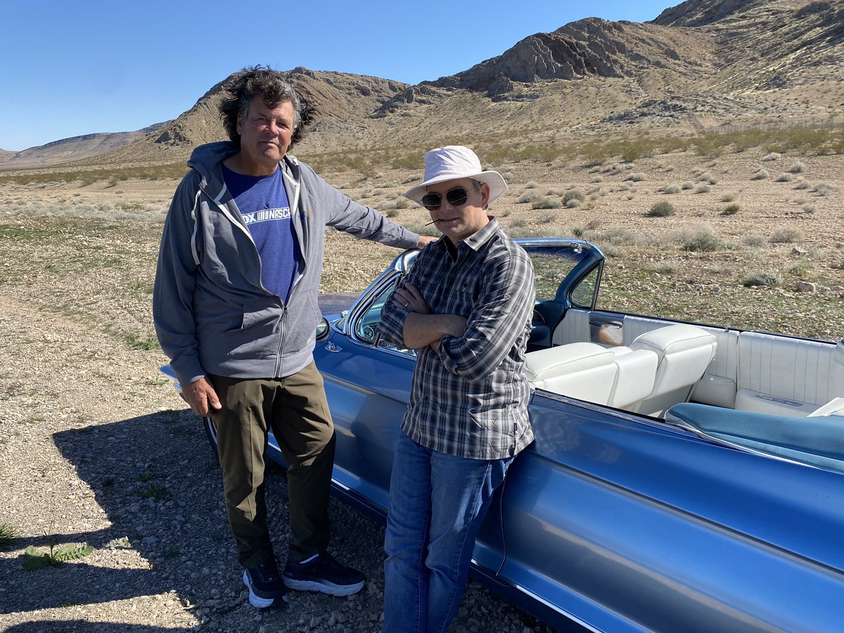 MW55's tweet photo. Hanging in the desert with my buddy Jeff for some @NASCARONFOX fun. https://t.co/UucriHUkNl