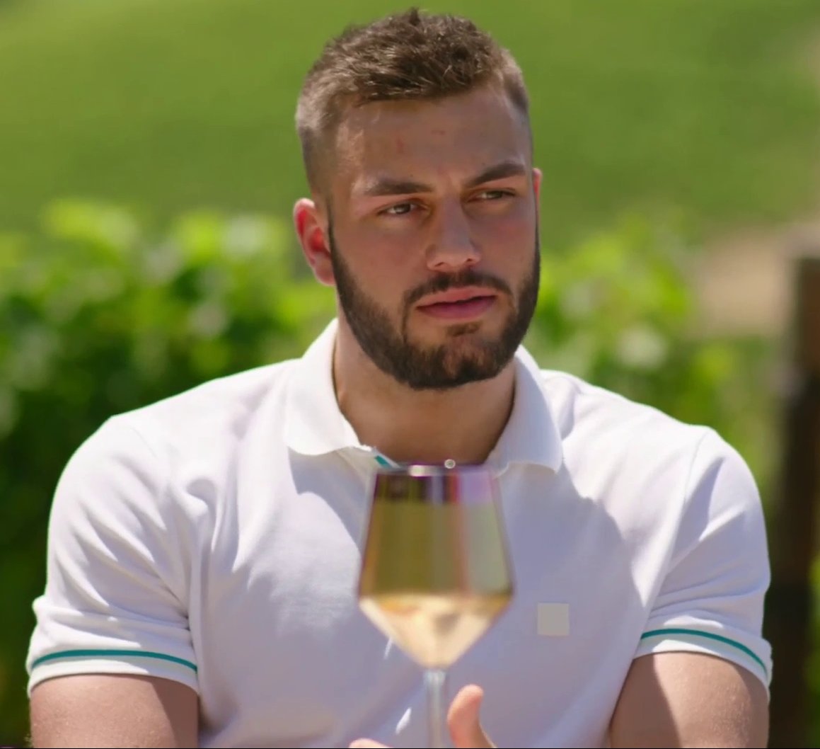 SpeakingFacts17's tweet photo. Nice guys don't finish last anymore do they 🙌🏼❤️

#loveisland https://t.co/HLZMHSAhby