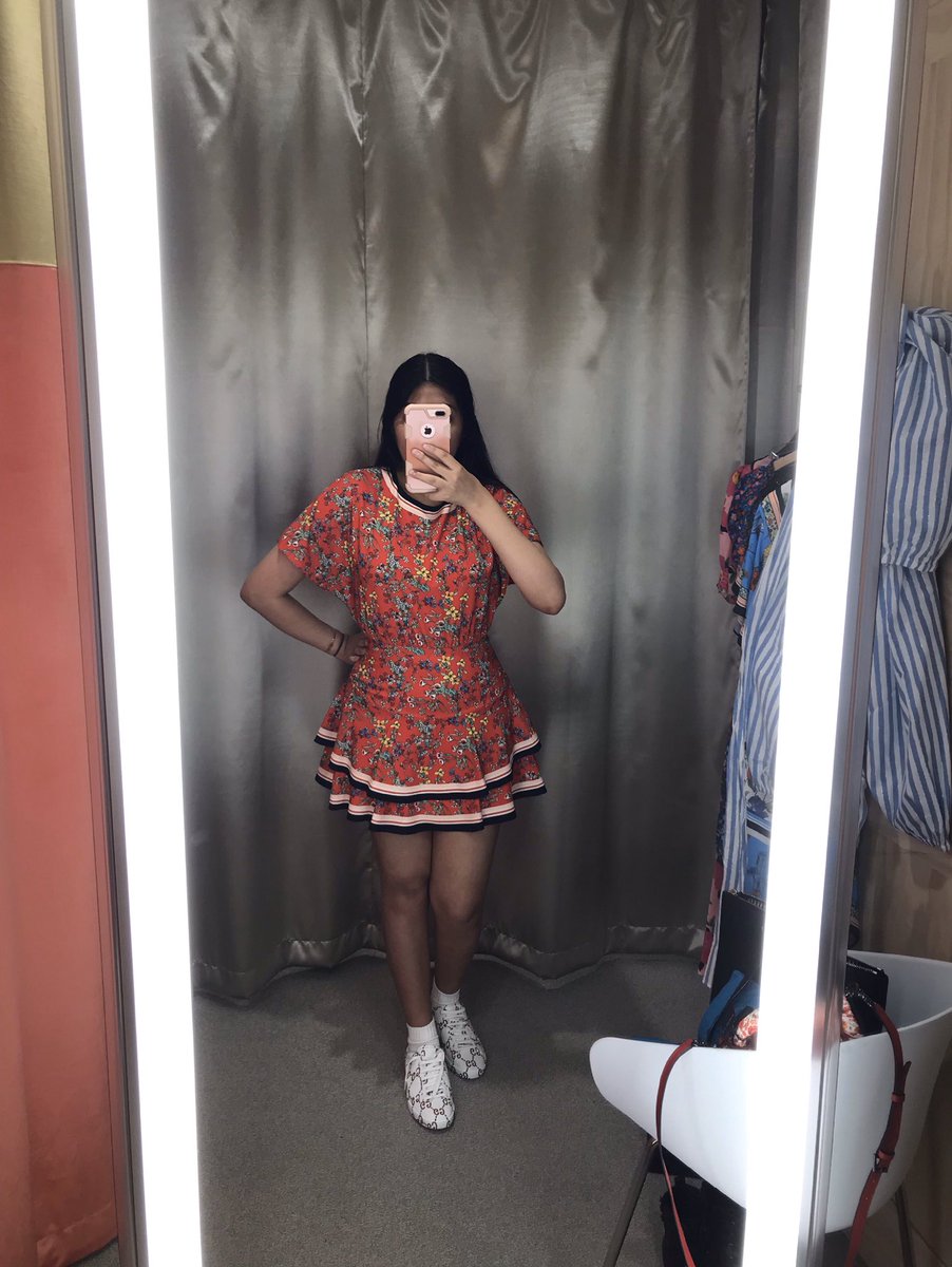 vantestyles_'s tweet image. Museum dates with him are my favorite 💕

{#AtinySelcaDay | #ATSD | #ATEEZ | @ATEEZofficial}