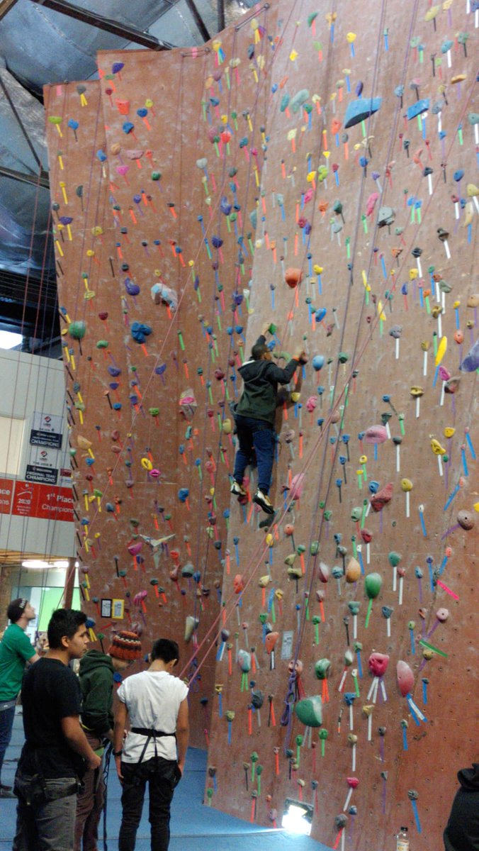 GarageYouth's tweet photo. #BoysProgram participants tested their fear of heights and strived to try something new with a Rock Climbing field trip last night! 

#AfterSchoolWorks #InvestInYouth #GarageYouthCenter https://t.co/C38SiEsRvL