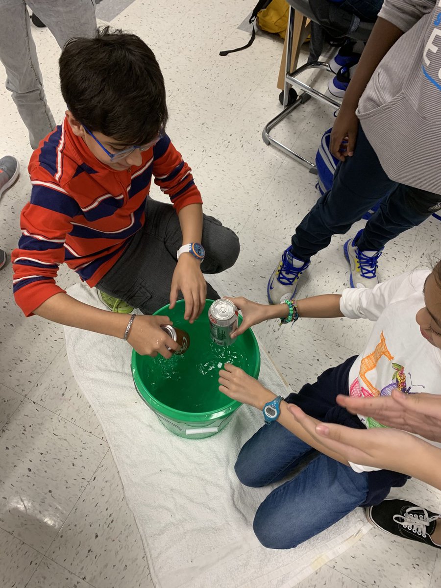 DPerryScience's tweet photo. Density COKE vs DIET COKE! How does the calories impact my the density of my drink choice ? #studentquestion https://t.co/CFoNo231ko