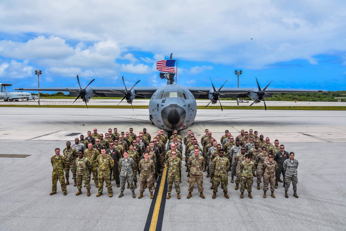 403rdWing's tweet photo. Check out our #FlyingJennies and 803rd Aircraft Maintenance Squadron #ReserveCitizenAirmen in Guam supporting #COPENorth20.
#ReserveReady #C130J #SuperHercules #TacticalAirlift #tacticool #AMXS #Merica https://t.co/BbT9db5TGI