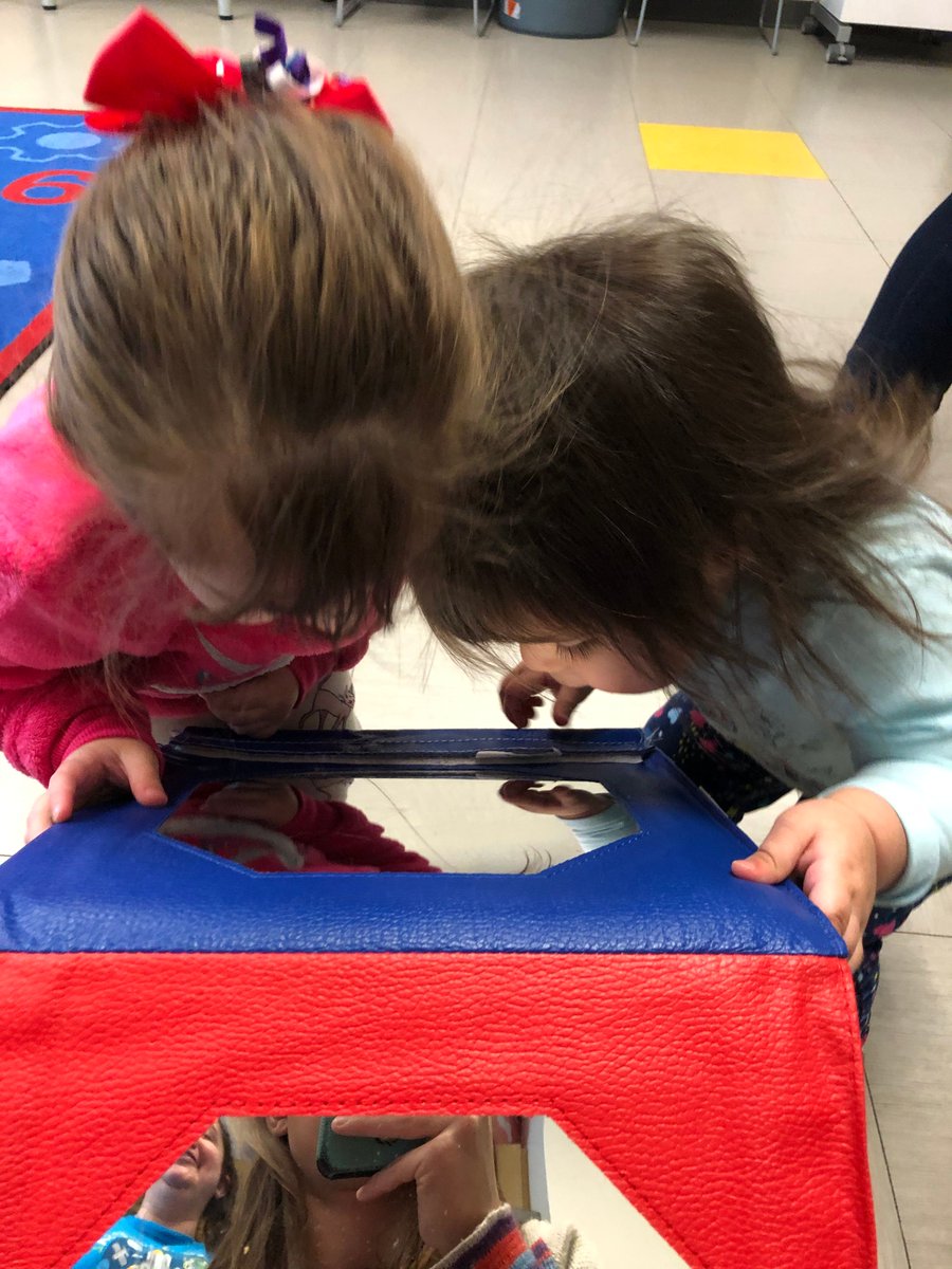 barbarabushlib's tweet photo. Our last #FamilyWorkshop for the semester! Our next workshop will be after #summer2020. #FamilyPlaceLibraries https://t.co/CNGTzZ0zB7