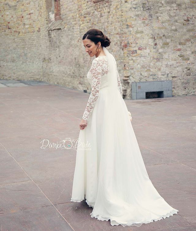 Prachtige bruid🥰 .
.
#weddingphotography #weddingdress #trouwen2020 #trouwen #trouwenin2021 #bride #weddinginspiration #trouwjurk ift.tt/2T3k6el