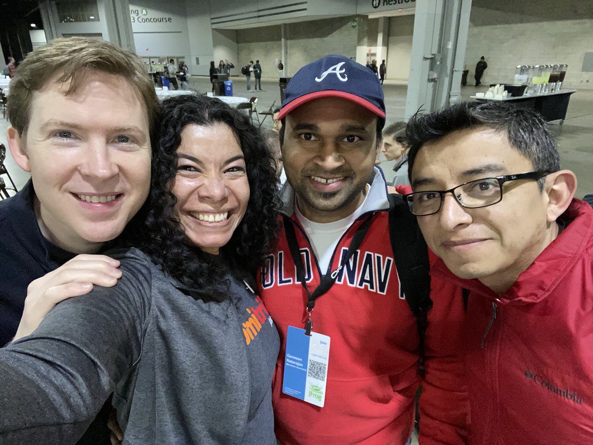 ameliaeiras's tweet photo. About this 💫Friday @devnexus 💚 #just #sharingIScaring🤍 #oss #java25years 💙 #usualsuspects 💪🏼🧸💜 https://t.co/cx14QkB5Bb