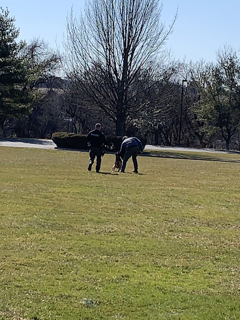 kasmitstein's tweet photo. Ofc Webb @PohatcongPD and K-9 Ofc Xeus visited us today on #ForensicsFriday
Brave SRO Greenemeir was the “perpetrator” for the demo. The 7Ss, teachers, and Mr. Kullman were very excited and honored to meet Xeus and see him and his human partner in action! @PohatPTA @PohatSchool https://t.co/t7OAdzGTPM