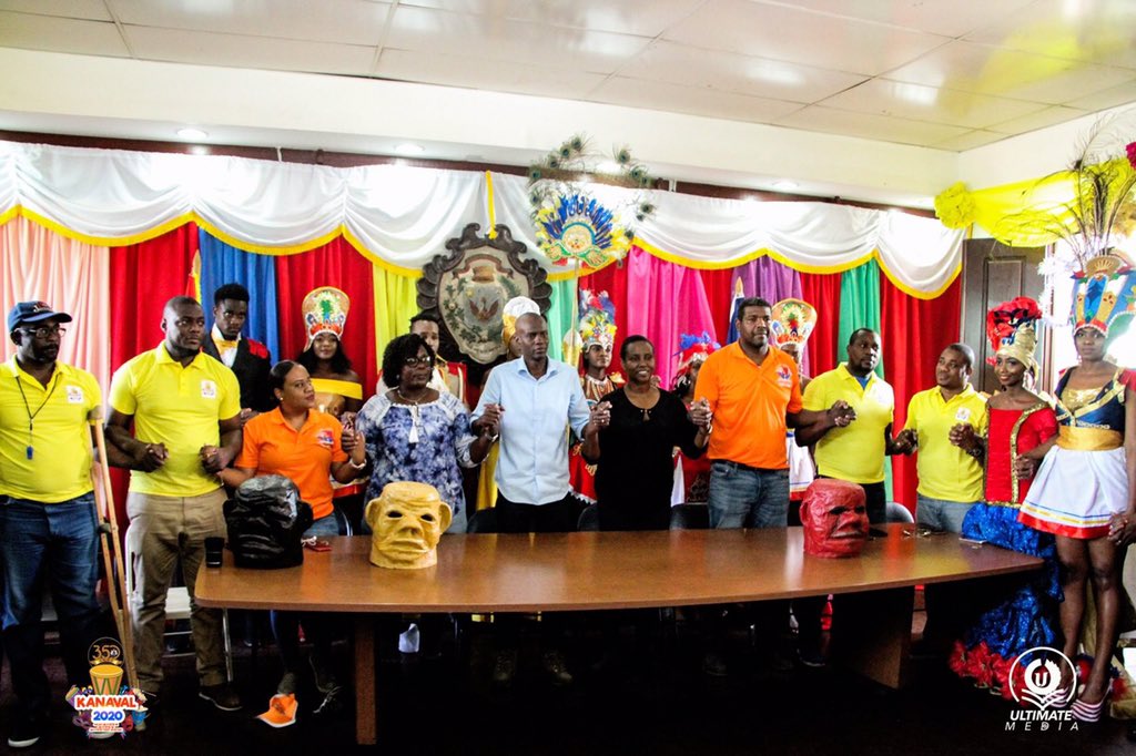 350anscap2020's tweet photo. Le président de la république, S.E.M. Jovenel Moise a pris part au lancement officiel du carnaval 350 à la mairie du Cap-Haïtien. 
#Cap2020 #CapHaitien350 #CH350 #HC200 #HenriChristophe200Ans #CarnavalCapHaitien #Share #Like #Comment https://t.co/vqwSANWu3s