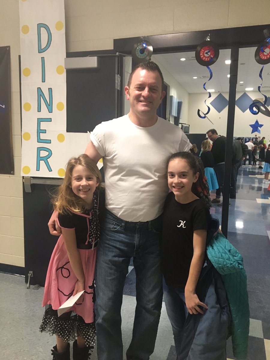 Boro_DennisNews's tweet photo. Our annual Daddy/Daughter Dance is well underway! Give it up for these dads. #GirlDad https://t.co/jmqBD8sSSS