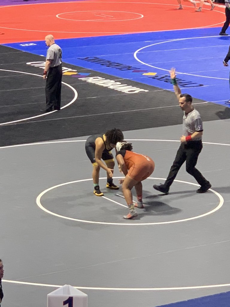 frontz_eric's tweet photo. Congratulations Zoe Hankins for going 2-0 on day one of State wrestling tournament. #DAY2NEXT π
#REPTHEPARK https://t.co/OWkOdK5Qdh