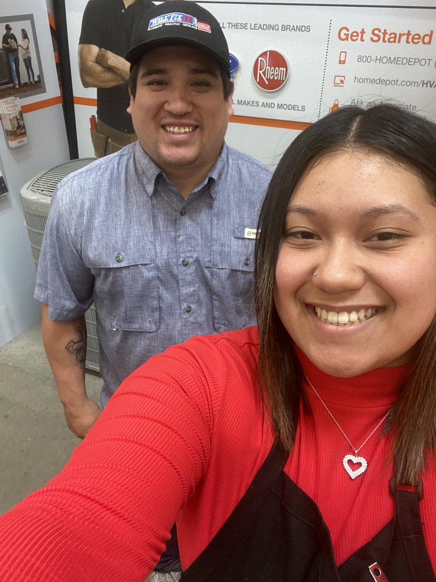 MattL_WFI's tweet photo. Alyssa is new but ready to do big things down at Home Depot at 281/Evans @ShaneRives @SamWFI https://t.co/9jlf6dsLA4
