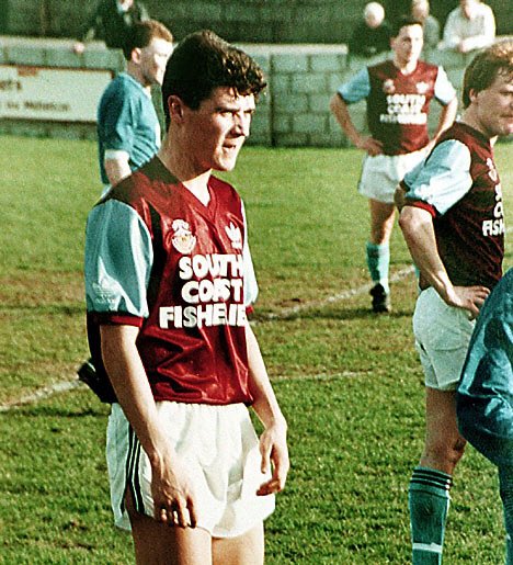 JimmystaffordDJ's tweet photo. Was such a pleasure to watch #roykeane play for @CobhRamblersFC when he signed for @NFFC #LateLateShow #cobh #JohnMeade #JohnORourke https://t.co/DgnzEtUqSI