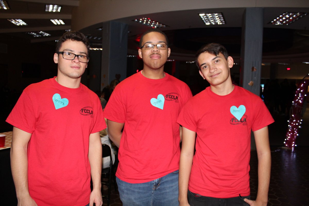 MerrillvilleCTE's tweet photo. Merrillville High School’s FCCLA (Family, Career and Community Leaders of America) Club held its annual Inclusion Dance last Thursday for special needs students from six local schools and also for young adults with special needs, ages 18-28, from the Crown Point BLAST Program. https://t.co/fxjHojr2na
