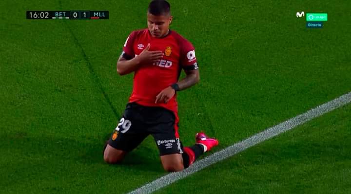 #LigaSantander #España#Betis 3 - 3 #MallorcaEn Mallorca partido completo y #GOL_AFCE al 16' para Juan Camilo Hernández. Segundo gol que marca con el Mallorca.