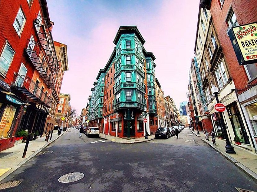 We're the preferred logistics provider for many of the region’s most prestigious healthcare companies, educational institutions, and local businesses.

Learn more about our logistics and courier services here: rtdlogistics.com/about-us/

#courier
photo: rommelparada1 via raw_boston