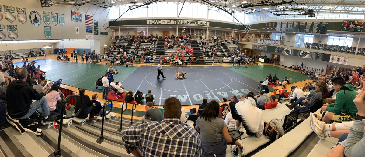 StevePNoble's tweet photo. @KSHSAA super regional wrestling @bvschools Southwest HS. 18 teams from across eastern Kansas. @SeamanWrestling coaches and teammates are grappling! #SeamanStrong https://t.co/S4DXABAzzb
