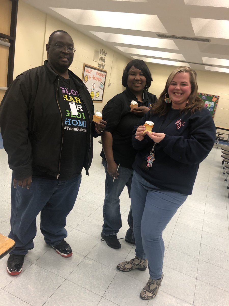 MrsWicker2nd's tweet photo. Happy Birthday to the students and staff who celebrate birthday in the month of February! 🥳@FESstingrays https://t.co/inxAVEmNdo