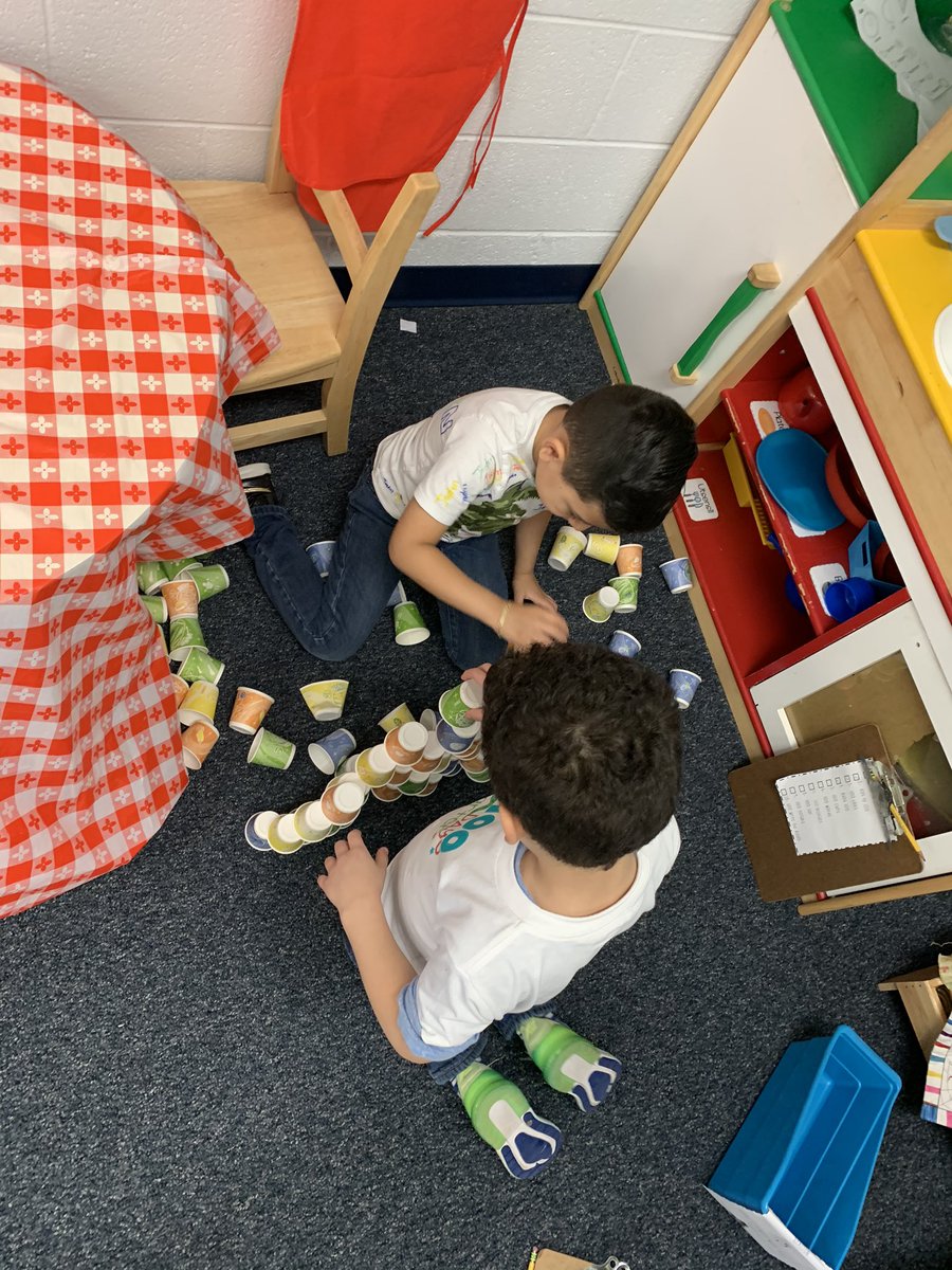 Ms_Childs1's tweet photo. We had a wonderful 100th day of kindergarten full of activities, counting to 100 by 1s and 10s, and exercising with Zero the Hero! @FreetownAACPS @EcesrAacps https://t.co/tjDP0jaZEO