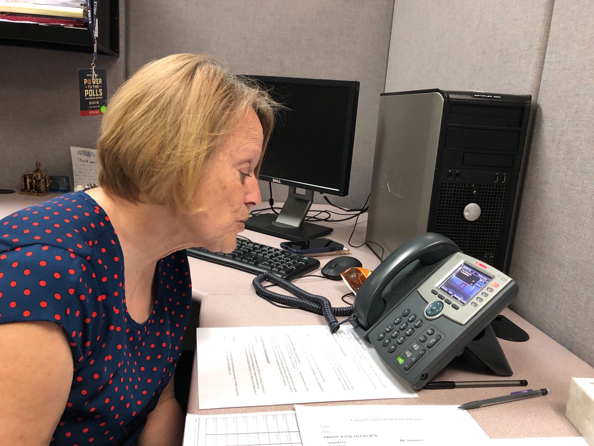 Culinary226's tweet photo. Culinary Union members are phone banking to sure their community participates in the Nevada Caucus! You must register as a Democrat to caucus and you can register same day or online at https://t.co/eAACunuUXo #Caucus2020 ✅ https://t.co/lRmElyUwBO