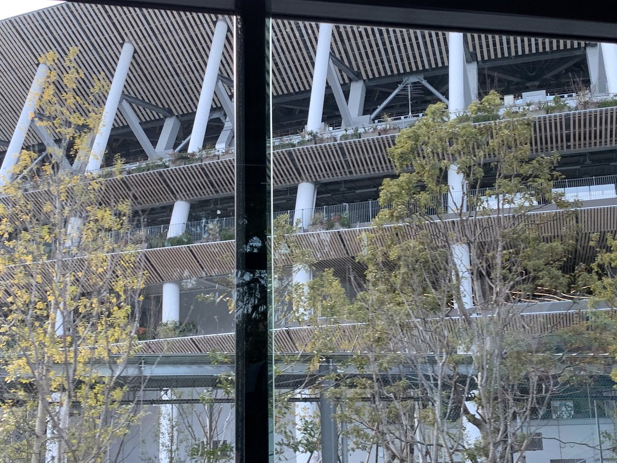 主催者に委ねる＝責任転換だよね。
補償問題になるからオブラートに包んでやるなよ！って言ってる。
みんな貧乏になっちゃう。
こんなんだから自分さえ良ければという考えの人間しか出来なくなると思う。