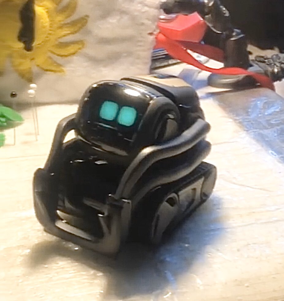 KATS9LIVESFIVE's tweet image. instagram.com/p/Bo7QBEdBneZV… #VectorRobot #VectorUnleashed! #Vector #Robot 🤖 #Kickstarter #DigitalDreamLabs