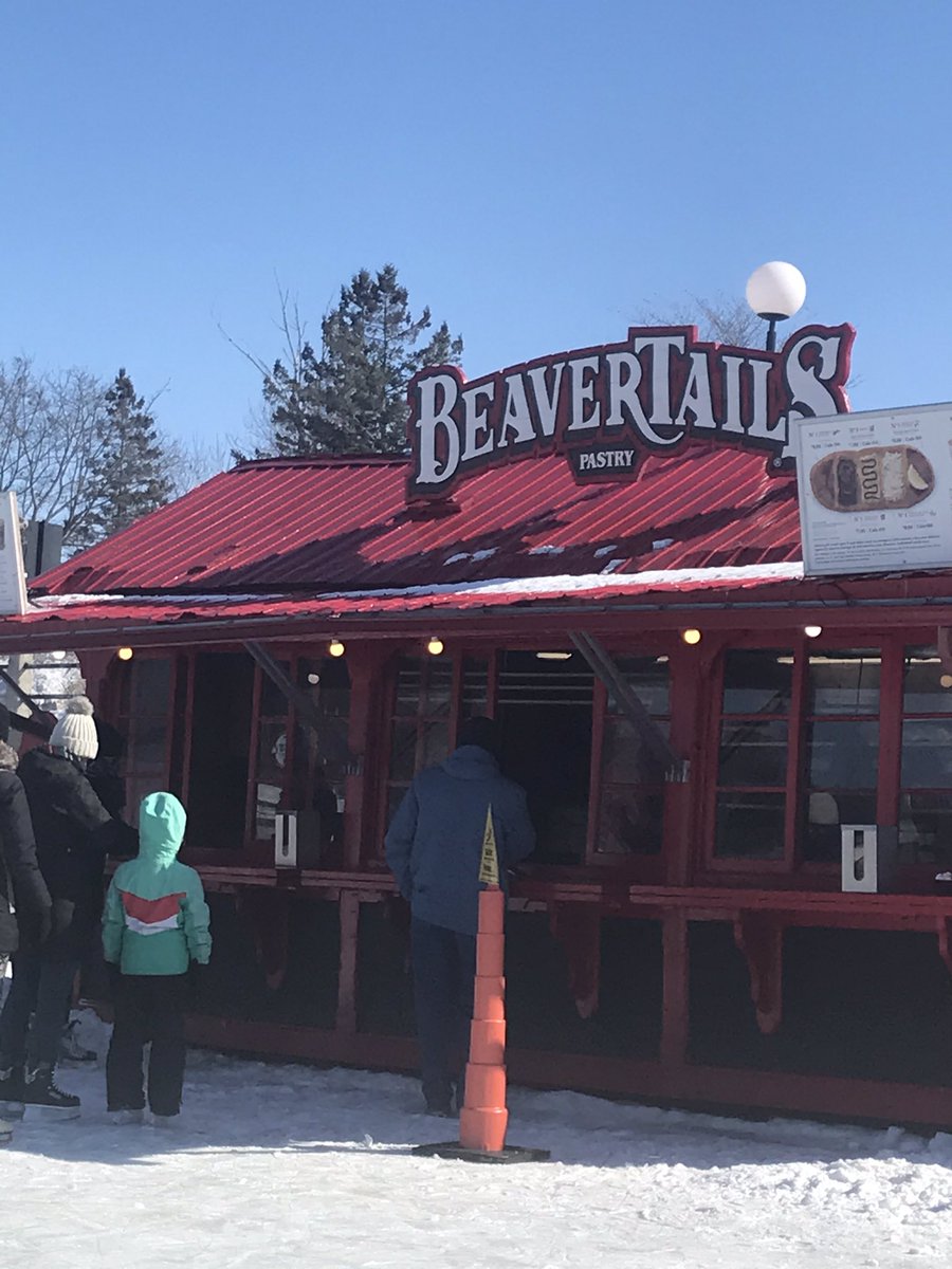 ScottyKirk05's tweet photo. Was a beautiful day to skate on the @NCC_Skateway in Ottawa. Sun out and wind on the back -12c. A must to do if you get the chance. Also you have to eat a beaver tail. https://t.co/zUEqHWXTU9