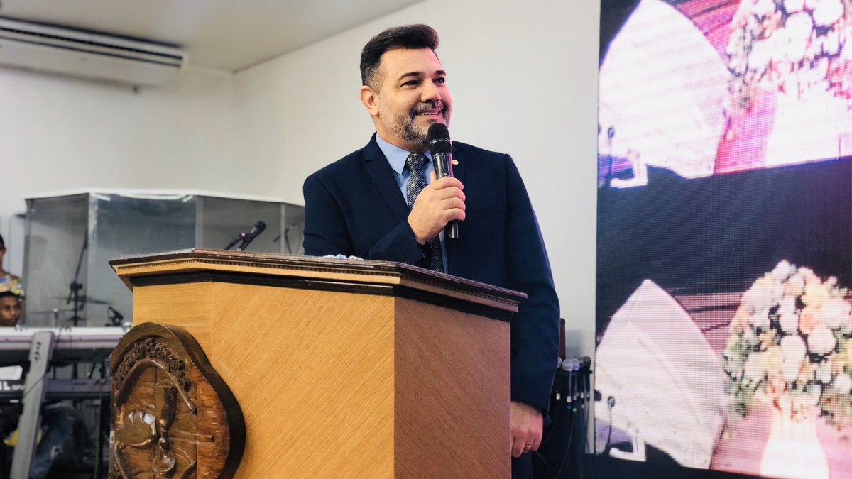 marcofeliciano's tweet image. Ministrando a Palavra de Deus aqui em Pirituba - SP na Igreja do Evangelho Pleno em Cristo junto com Cantor Roberto Marinho! #Avivamento #PregarOEvangelho