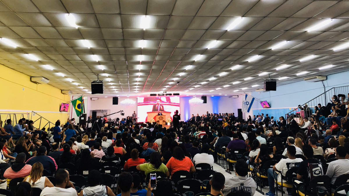 marcofeliciano's tweet image. Ministrando a Palavra de Deus aqui em Pirituba - SP na Igreja do Evangelho Pleno em Cristo junto com Cantor Roberto Marinho! #Avivamento #PregarOEvangelho