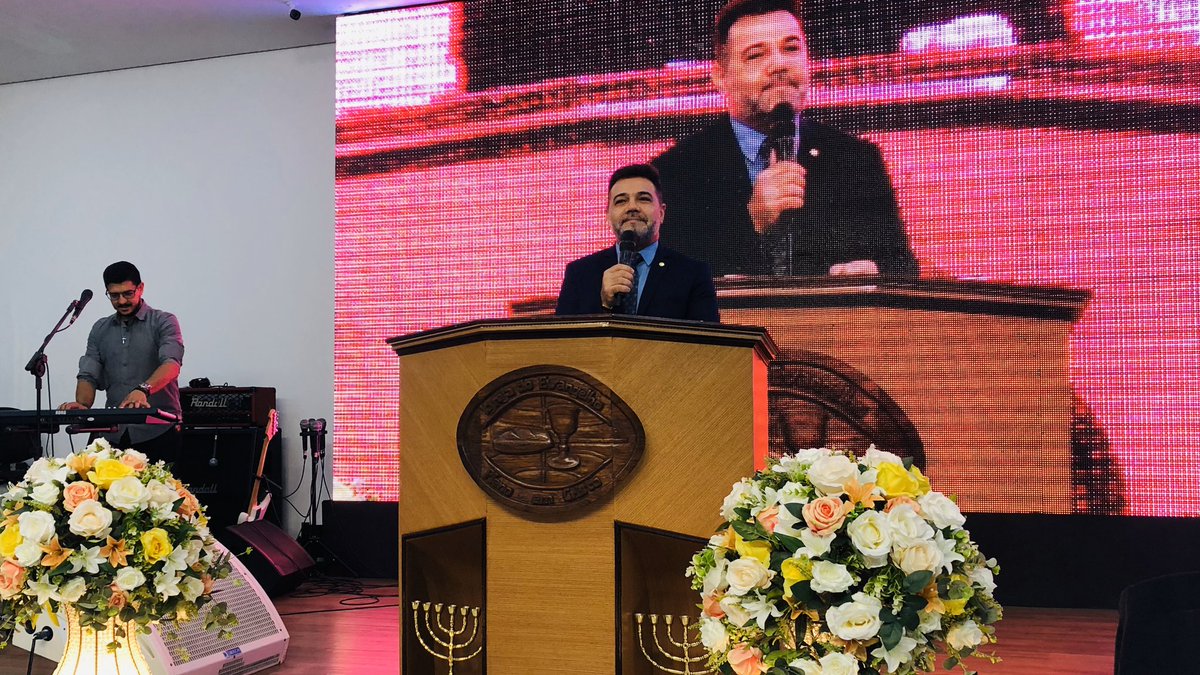 marcofeliciano's tweet image. Ministrando a Palavra de Deus aqui em Pirituba - SP na Igreja do Evangelho Pleno em Cristo junto com Cantor Roberto Marinho! #Avivamento #PregarOEvangelho
