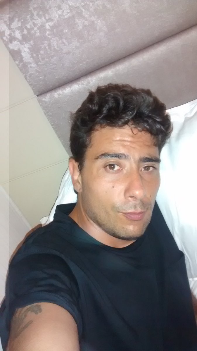 nSISlayer's tweet image. Evening Twitter - what you saying ? Happy Friday Qadir is vibing