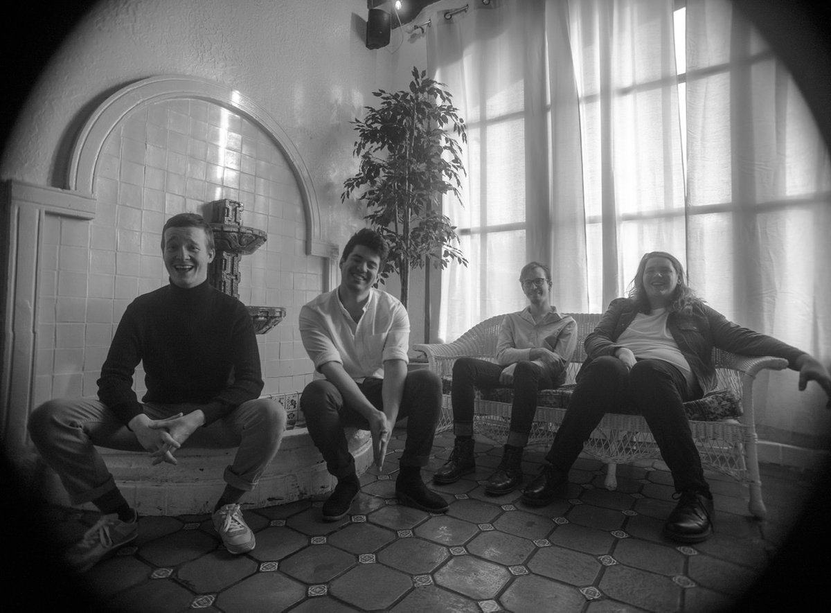 newagemm's tweet photo. We're thrilled to announce @TinyKingdomsIL have recently joined the New Age family. Give the guys a follow and spin their brand new single "Rose Gold" https://t.co/DiOzu6vjWC