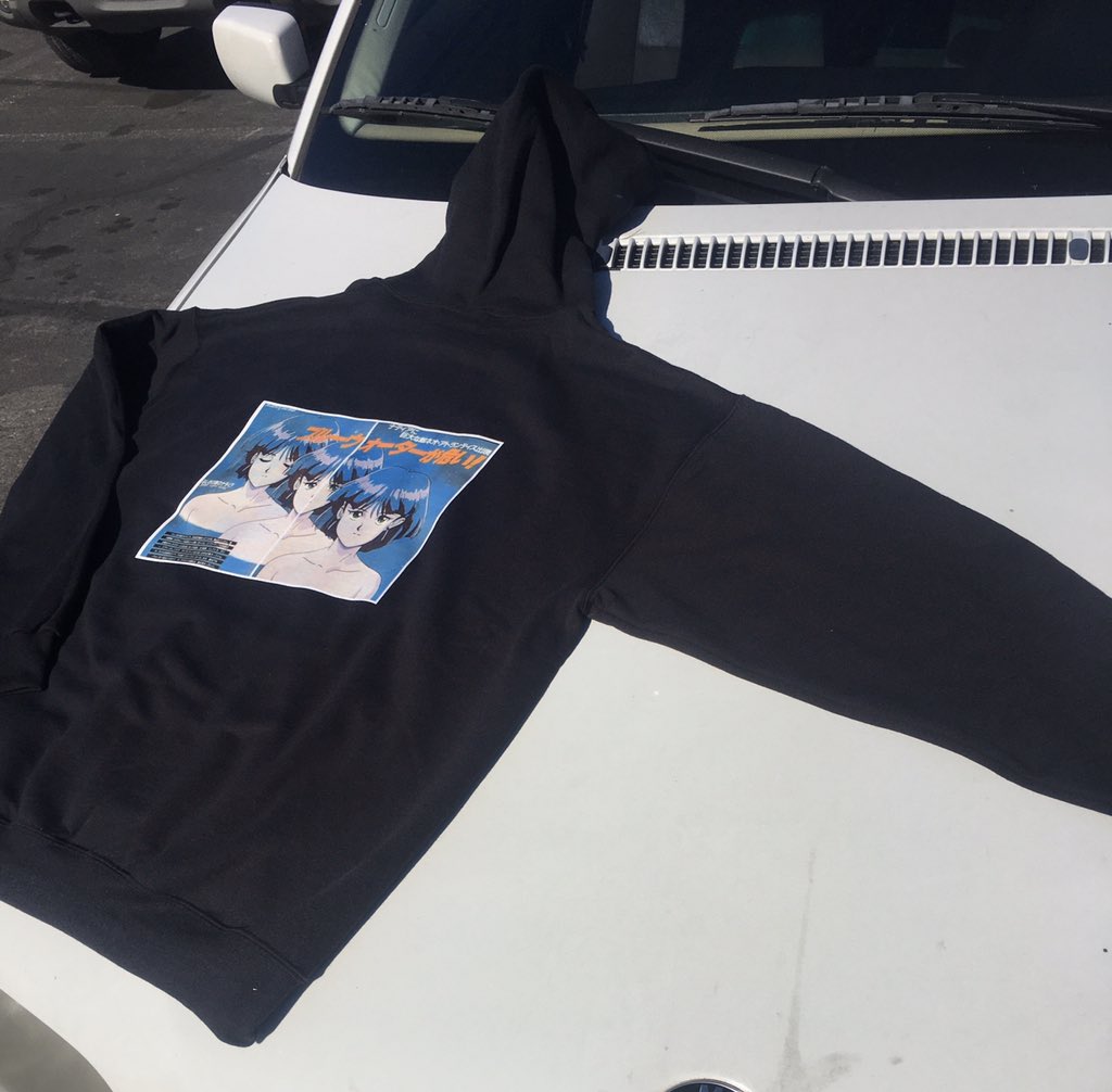 LonelyMoonC's tweet photo. New Super Rare Blue Water Hoodies Live ☮️💟☯️ | #LONXLYMOON 

Retweet &amp; Fav for a chance to get this soft quality. 

Will sell out fast!

https://t.co/XVanI9bPbA https://t.co/cJlgZoSOUI