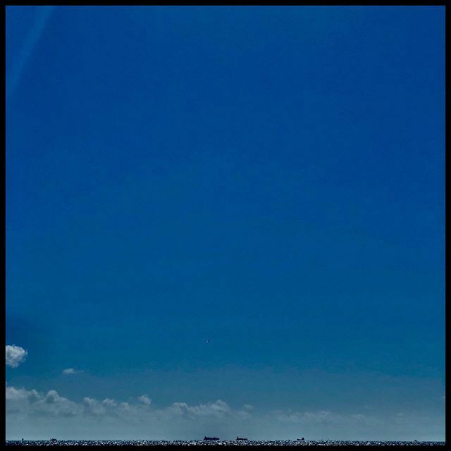 davidtruog's tweet photo. Sea traffic horizon https://t.co/dFE1l3unpF