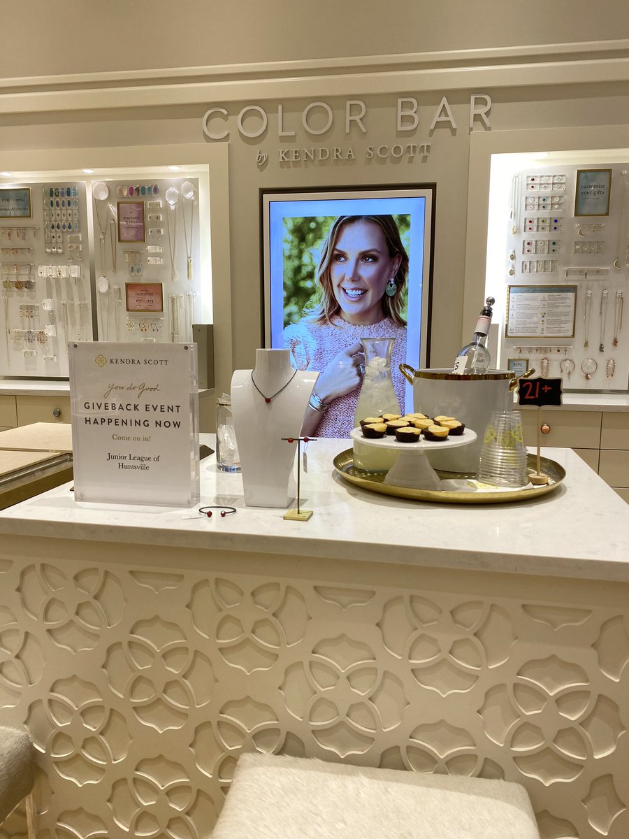 2LuVLeA's tweet photo. Come to the @KendraScott store at Bridge Street Town Center in Huntsville and shop!  20% of the proceeds go to the Junior League of Huntsville! Thanks for your support!!! https://t.co/WdYIWSU6cO