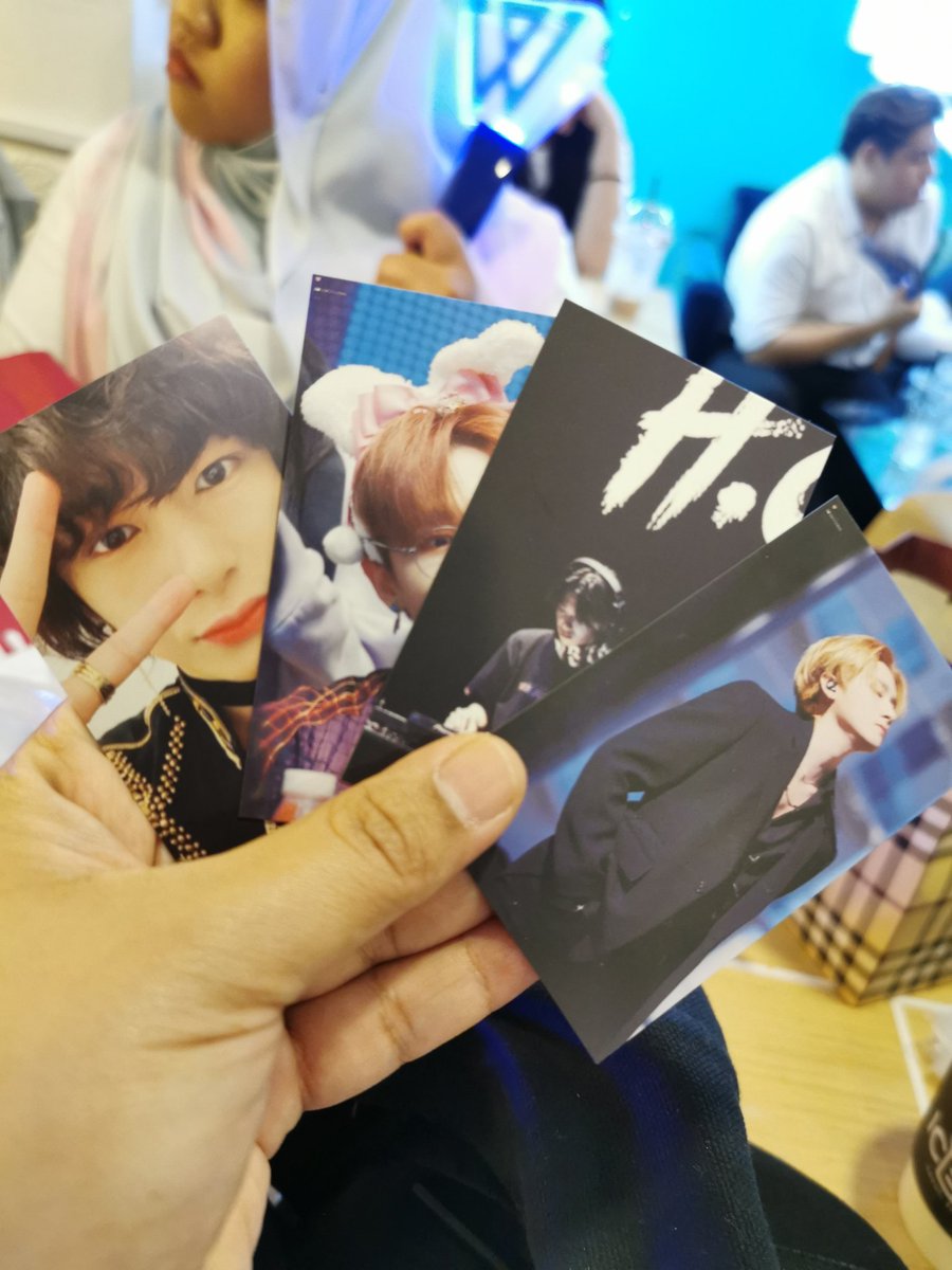 CtSmacey's tweet photo. [PLS RT/SG FS]
These will be distributed in Korea. And if you like to own a pair along with Hyungwon and IM pcs. I'm opening reservation at $1.50. Trade always welcome. DM me if you're interested.

#wonhobymyside
#re_membercafe

Limited to 60 sets

Distribution by @_leewonho https://t.co/QszykYu0UF