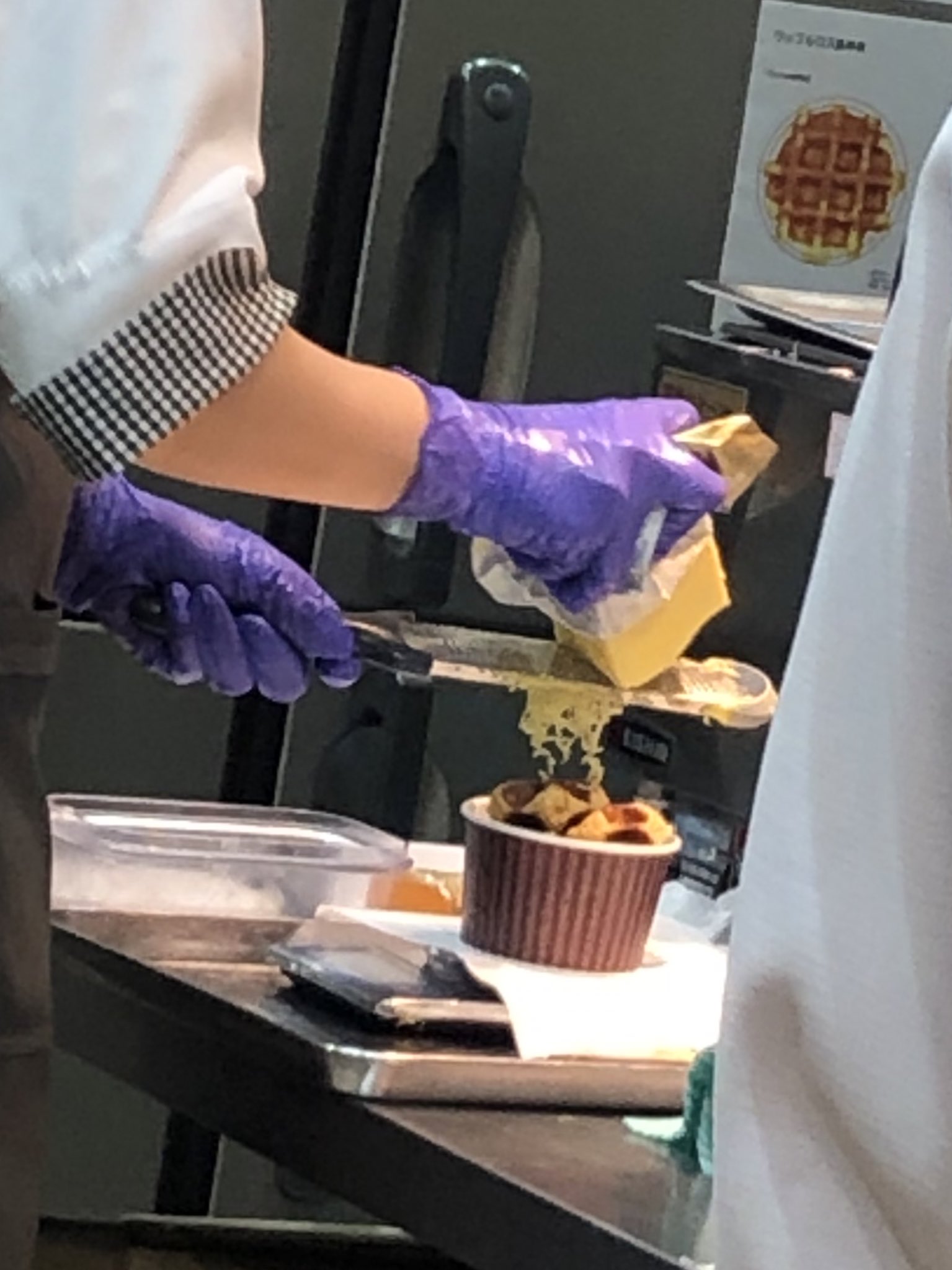 ディズニーのイクスピアリで美味しい上にカロリーが大変な商品が限定販売中 話題の画像プラス