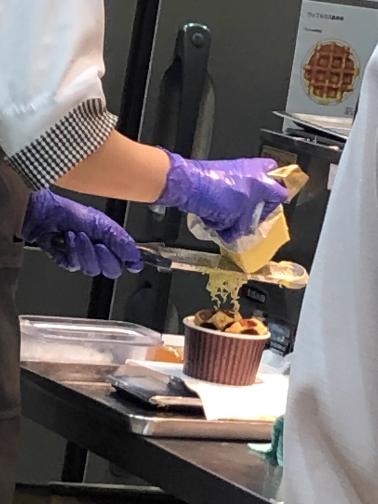 ディズニーのイクスピアリで美味しい上にカロリーが大変な商品が限定販売中！？