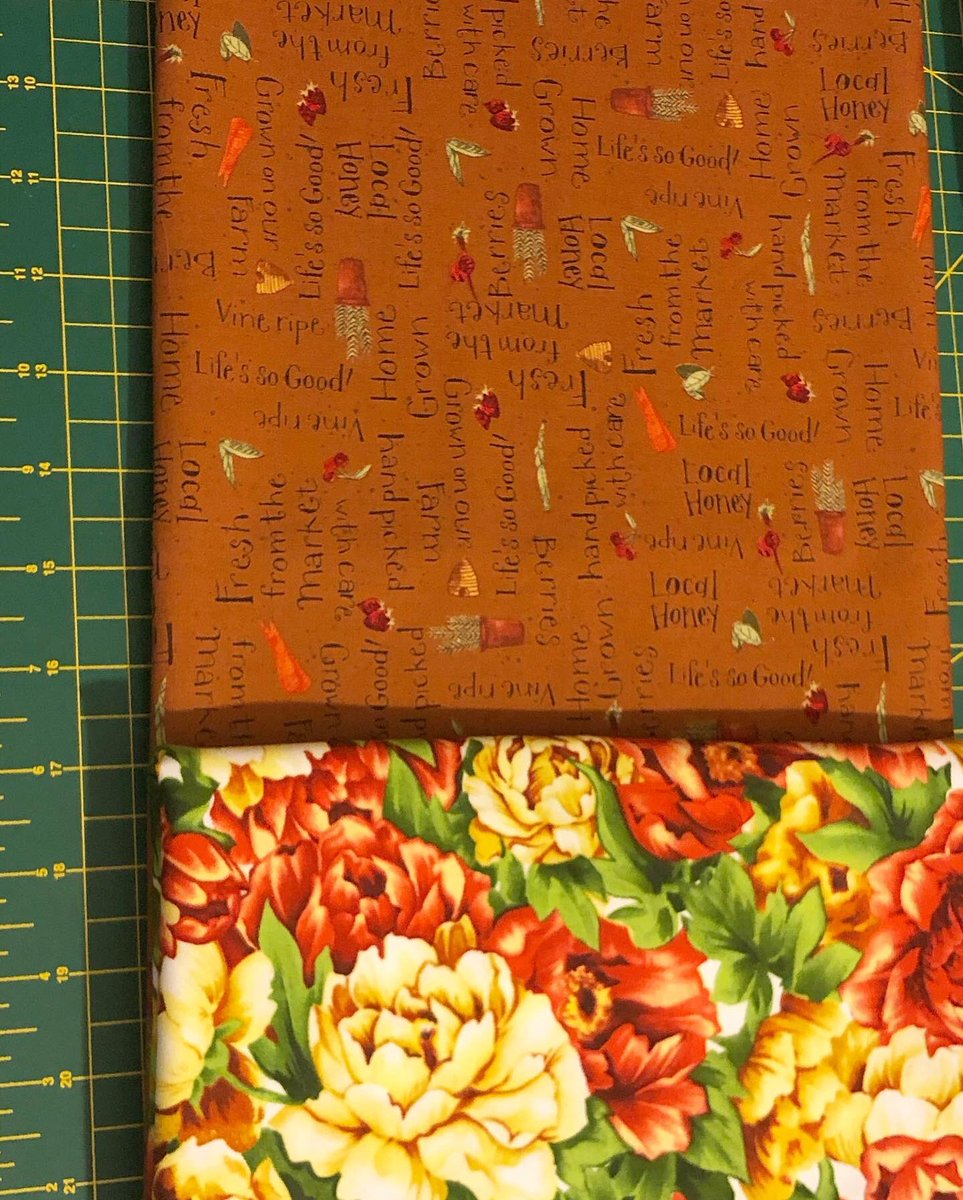 sweetpurehoney's tweet photo. New fabrics,
Let the beeswax food wrap making commence! #beeswaxfoodwrap #handcrafted #reusablefoodwraps https://t.co/tYrn4Pmm44