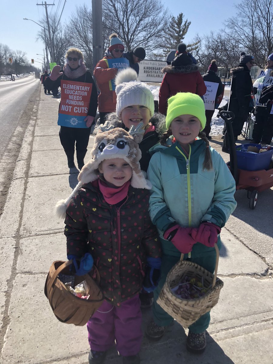 FarrTanya's tweet photo. It saddens me that we have to fight so hard for the resources and supports that will help us best meet our students' needs. Thanks to these lovelies who came out today to show their support. #proudmom ❤️@ETFO_TLOTL #EducatorsUnited #istrike @ETFOeducators https://t.co/DfwWdGa64y