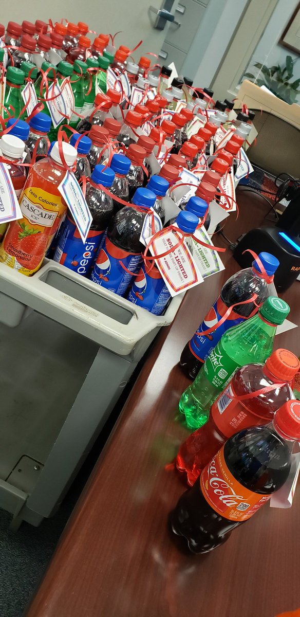 Ms_Cravens's tweet photo. The Admin Team showing the campus some love! SODA-LIGHTED 🥰 #FranzStaffDeserveIt #FESSoaring #Franz_Firebirds https://t.co/V6n4FR1W7H