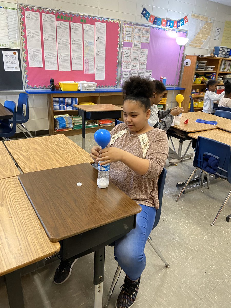 Science club investigation #2: inflating a balloon without blowing into it?  How?  <a href="/PriceOwls/">Price Elementary</a>
