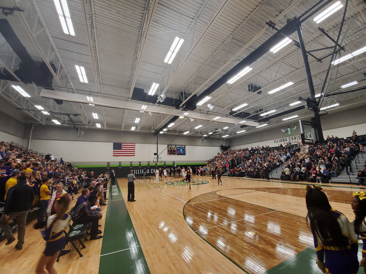 PrincipalDrury's tweet photo. The best time of the year, CCHS vs Illiana! Go Knights! #whycchs https://t.co/exIqSiBCSU